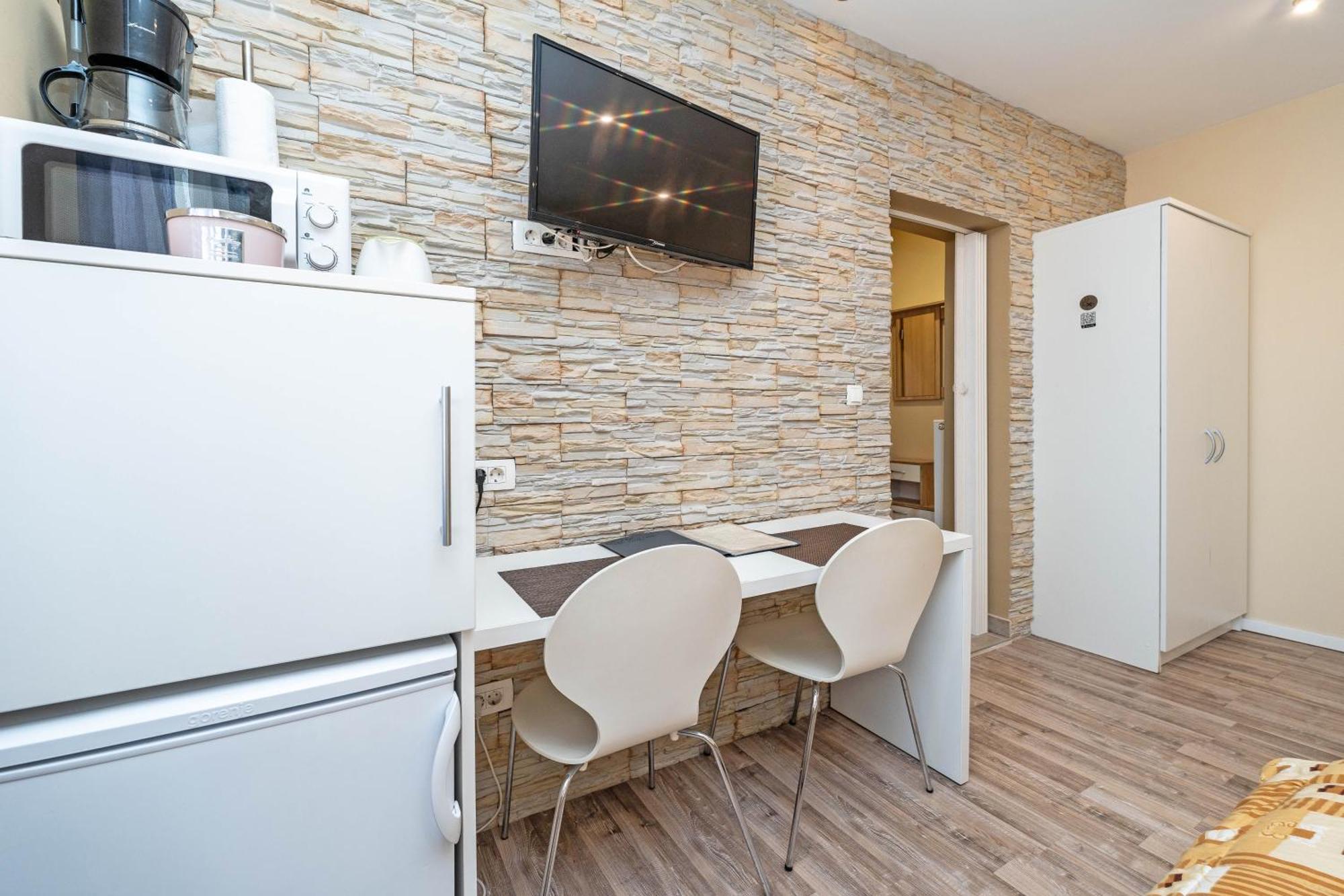 Apartments Bracic Spa Sukošan Buitenkant foto